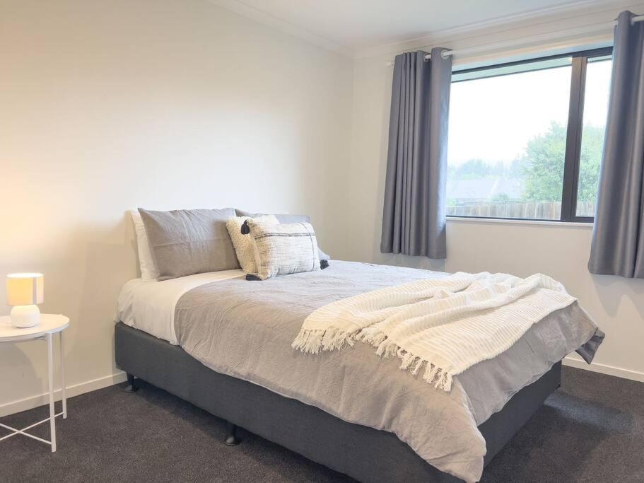Rotorua Sunshine Brand New 4 Bedroom House Esterno foto