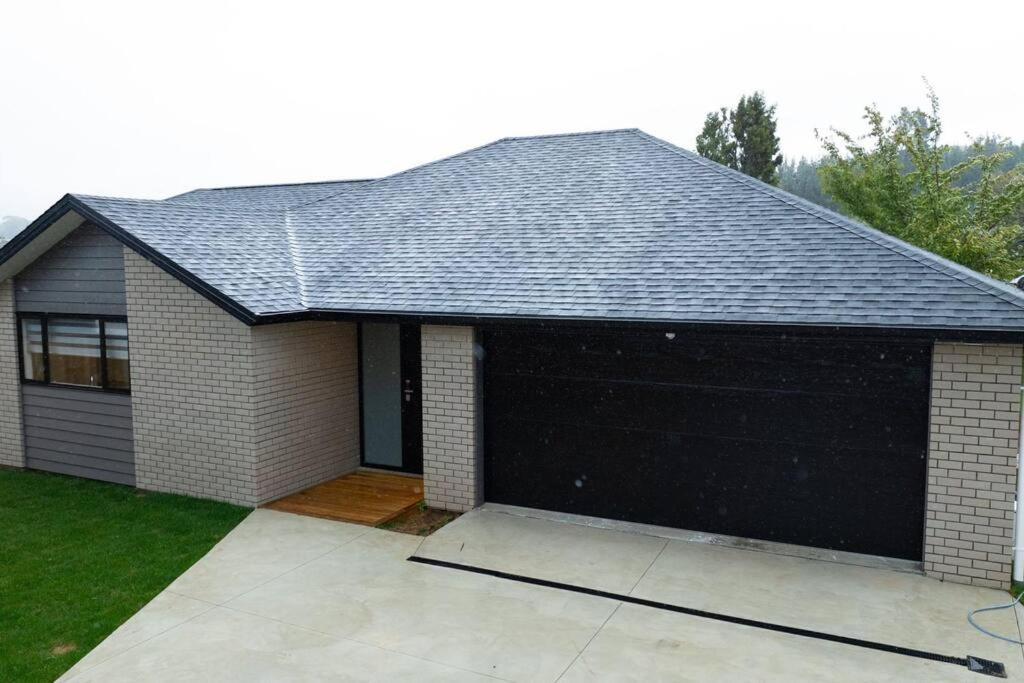 Rotorua Sunshine Brand New 4 Bedroom House Esterno foto