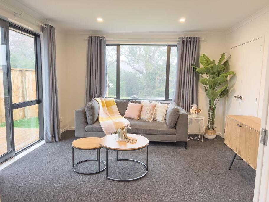Rotorua Sunshine Brand New 4 Bedroom House Esterno foto